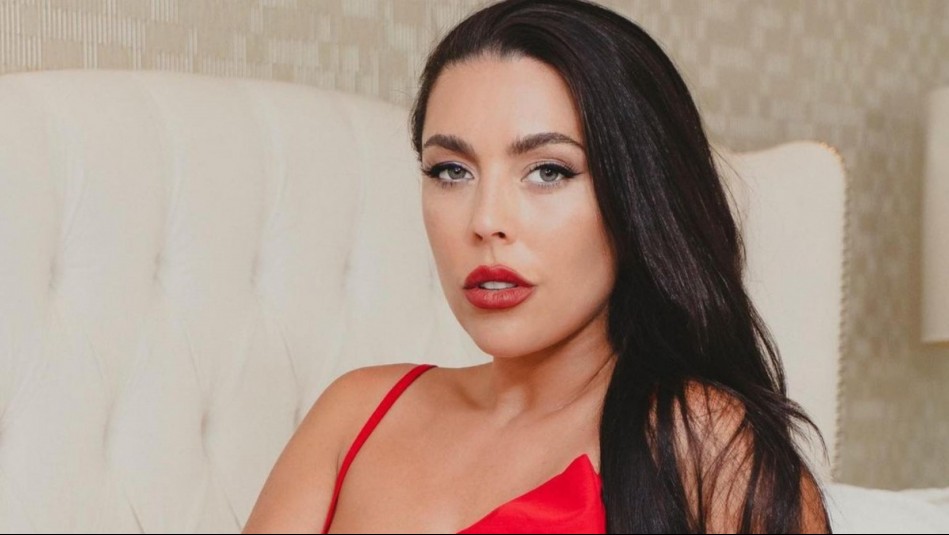 'Es mejor mirarse al espejo': Daniela Aránguiz se descarga por comentarios negativos tras subir foto en bikini