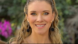 El impactante look asimétrico de Carla Jara: "Me recordó a Lady Di y el vestido de la venganza"