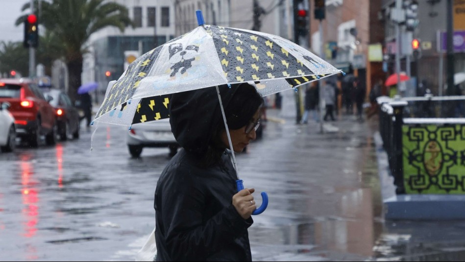 Intenso sistema frontal en el centro sur del país: ¿A qué hora comienza la lluvia en Santiago?