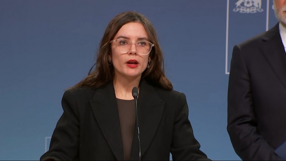 'La prioridad es el rescate': Ministra Vallejo por trabajadores desaparecidos tras derrumbe en El Teniente