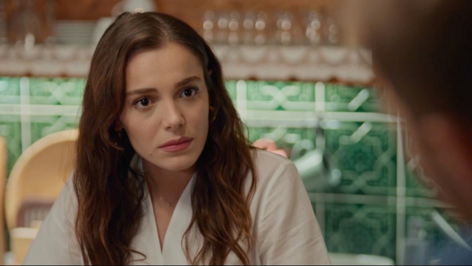 Corazón Negro - Capítulo 11: Melek se sorprende al conocer el pasado de Sumru