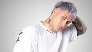 "Duele bastante": Nicolás Solabarrieta confiesa estar eliminando tatuajes en sensible parte de su cuerpo