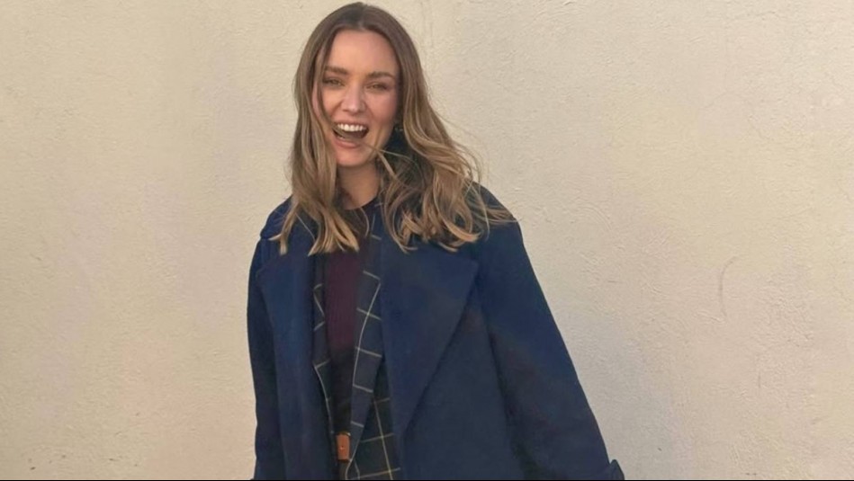 Kika Silva elige la tendencia del papel tapiz para agregar estilo y textura a la decoración de su sala