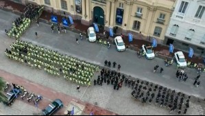 Municipalidad de Santiago presenta 300 nuevos guardias para combatir el comercio ambulante