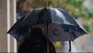 ¡A prepararse! Anuncian probabilidad de lluvias y tormentas eléctricas para este viernes feriado en Santiago