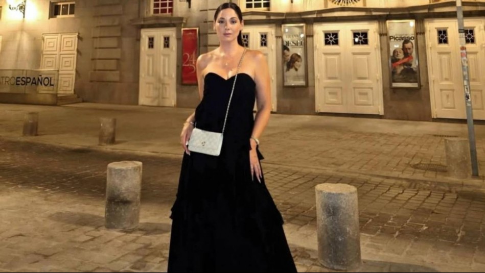 Kel Calderón combina rayas finas con gruesas y no se equivoca: El estampado que regresó para quedarse