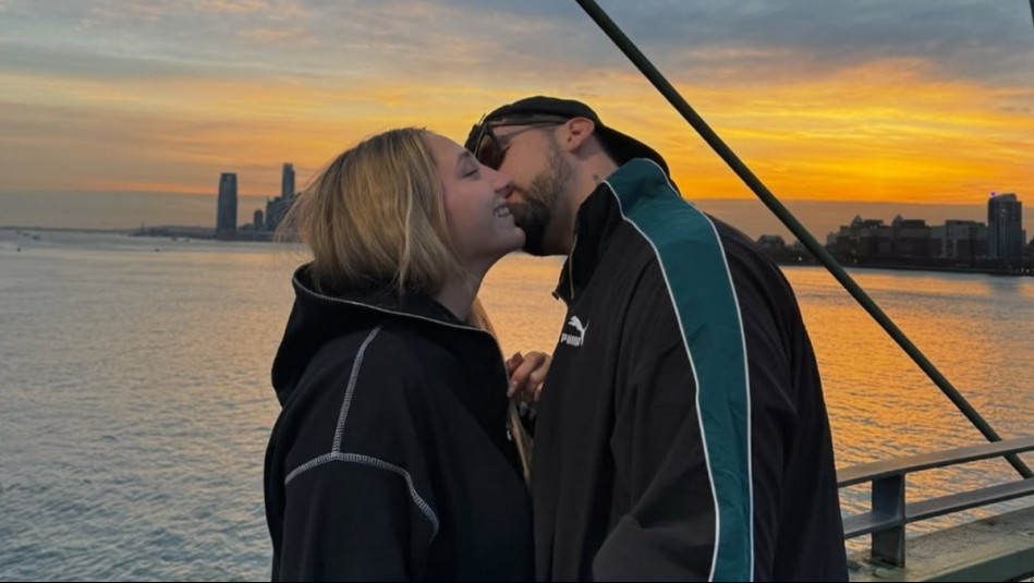 La curiosa cita de la Carlita y Matt Hunter en un estudio de tatuajes: Su Labubu salió como 'todo un maleante'