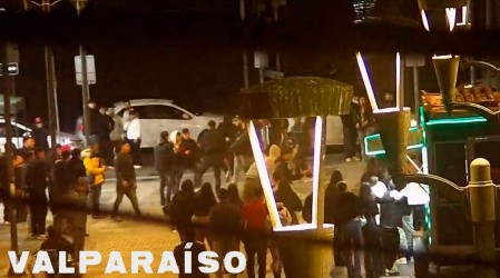 Avance capítulo 9 de Atrapados 133: Carabineros controla las calles de Valparaíso