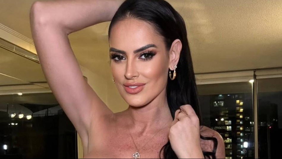 Deportiva al estilo Gucci: Adriana Barrientos convierte el paseo con su perrita en una muestra de glamour