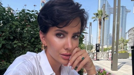 Tumbada en la pradera y como toda una jinete: Aylén Milla experimenta exótico y renovador viaje en Kirguistán