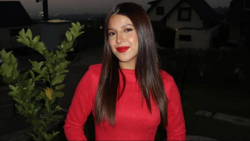 Embarazada y reciclando ropa: Ignacia Antonia crea un audaz outfit pre mamá con prendas denim