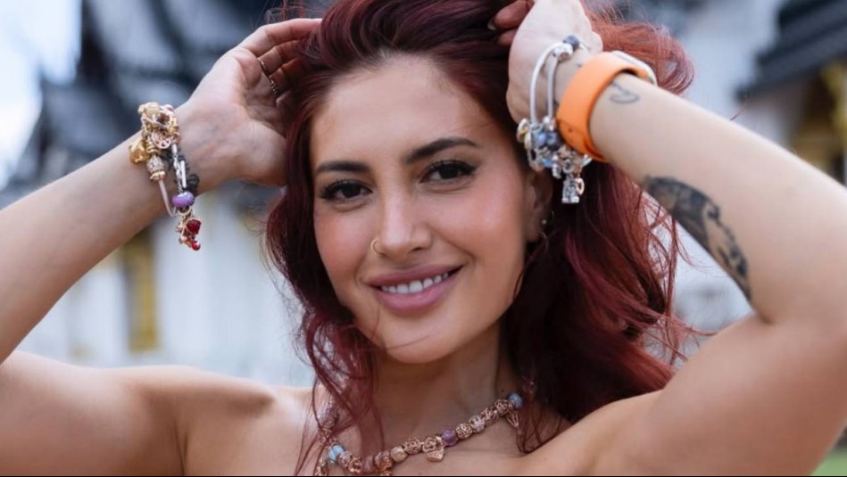 Karen Paola exhibe la colorida manicura que le hizo su hermana: Cada uña es una pieza única