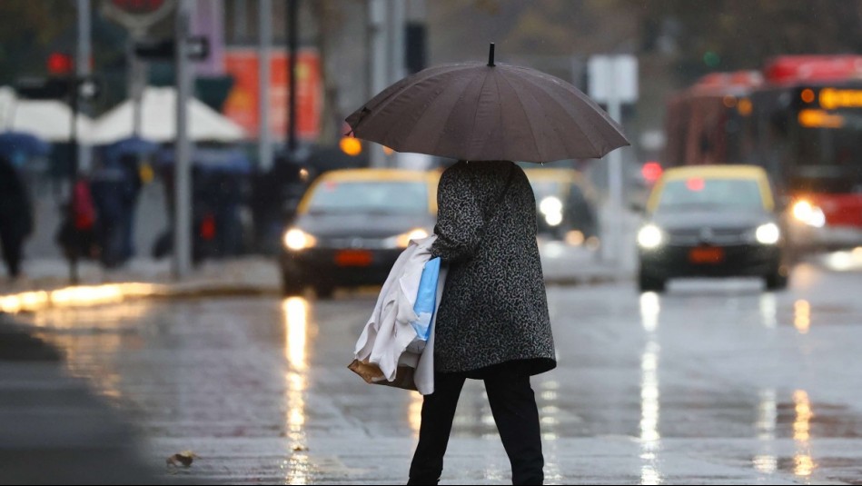 ¿Vuelven las lluvias este fin de semana? Advierten tres días con lloviznas y precipitaciones en Santiago