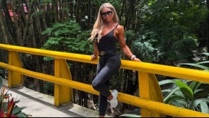 Las más elegantes prefieren el vestido midi de rayas: Nicole Moreno crea un efecto visual junto a un blazer