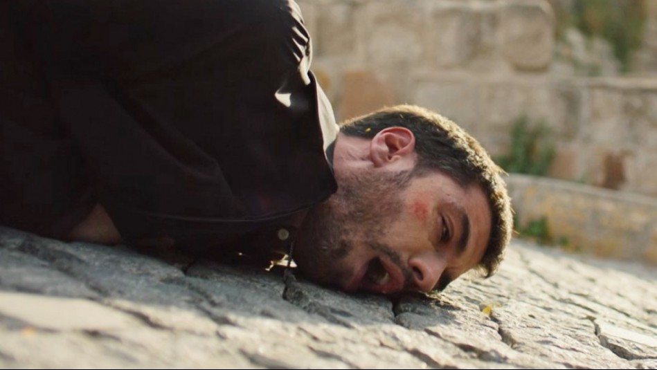 Corazón Negro - Capítulo 28: Nuh sufre una golpiza orquestada por Esat