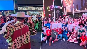 Con cueca y banderas: Chilenos celebran septiembre con multitudinario esquinazo en Times Square