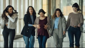 ¿Cómo se llama y quién canta la canción principal de Reunión de Superados?