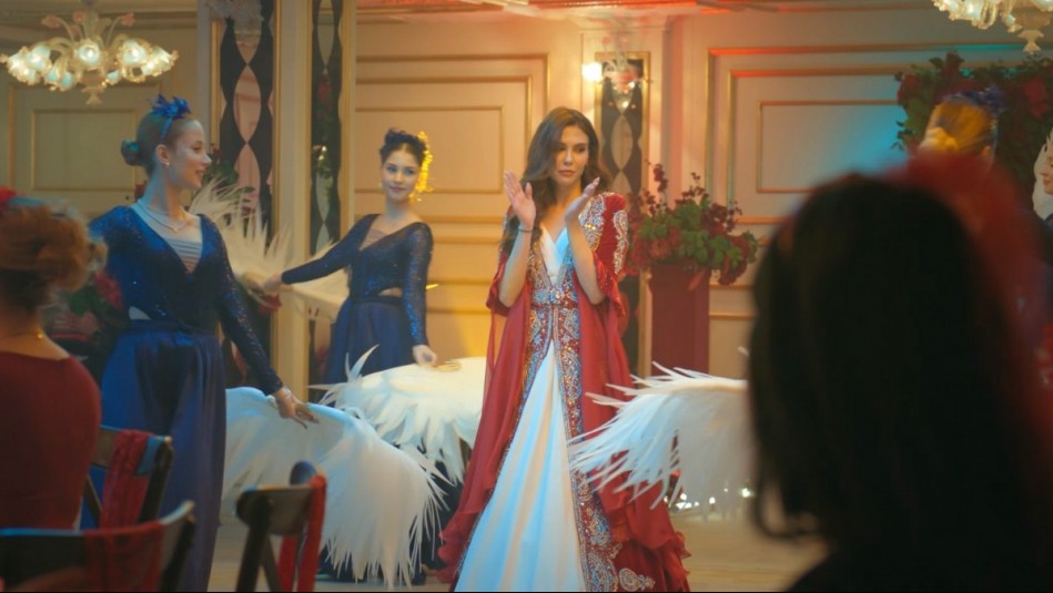 Leyla - Capítulo 27 (Parte 1): Serap va al altar