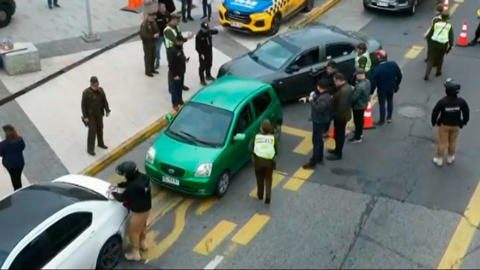 Hallan auto que circulaba sin documentos y sin permiso de circulación desde 2020 en fiscalización en vivo