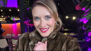 ¿Una canción de indirecta?: Carla Jara la "pasa rico soltera" con un ajustado minivestido de colores