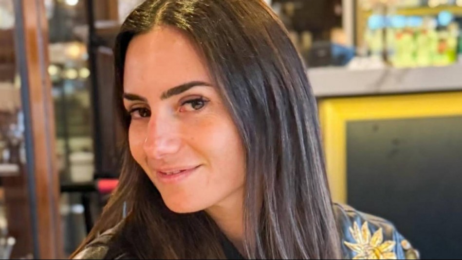 Rosario Bravo saca su lado más romántico con un vestido etéreo en semitransparencia y botas polainas