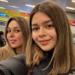 La hija de Joyce Castiblanco, Florencia Tagle, partió a Madrid para estudiar Diseño. Antes de irse, recibió un fuerte abrazo de despedida de su padre putativo, Paulo Garcés