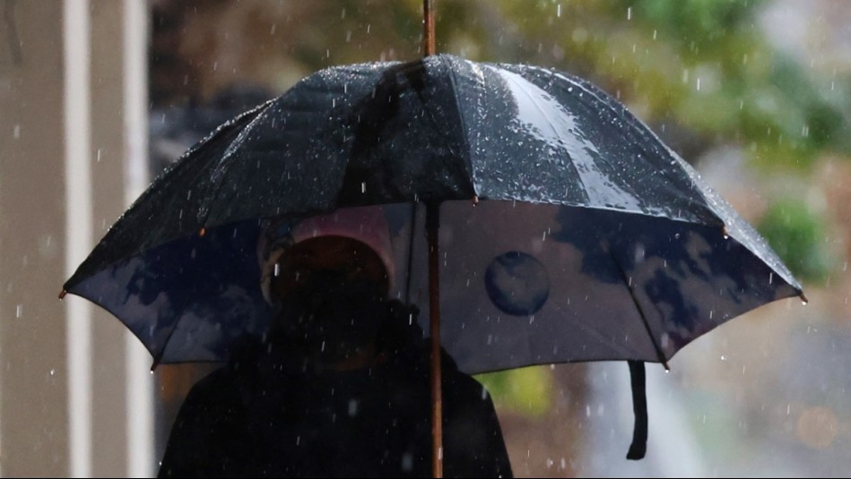 Heladas, neblinas y lluvias: Este día regresan las precipitaciones a Santiago durante este fin de semana