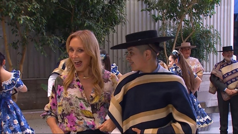 Llegó a levantar polvo: El elogiado pie de cueca de Karen Doggenweiler con el que sorprendió en Mucho Gusto