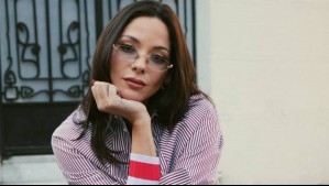 Impacto total en Nueva York: Kel Calderón se adueña de la alfombra roja con moderna chaqueta minitrench