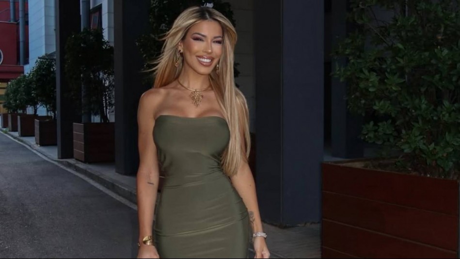 La primavera irreverente incluye botas de flecos: Oriana Marzoli fusiona lo boho con minifalda de lentejuelas