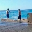 Mira acá el video que el adolescente desaparecido le mandó a su padre antes de lanzarse un piquero en la playa Las Torpederas de Valparaíso.