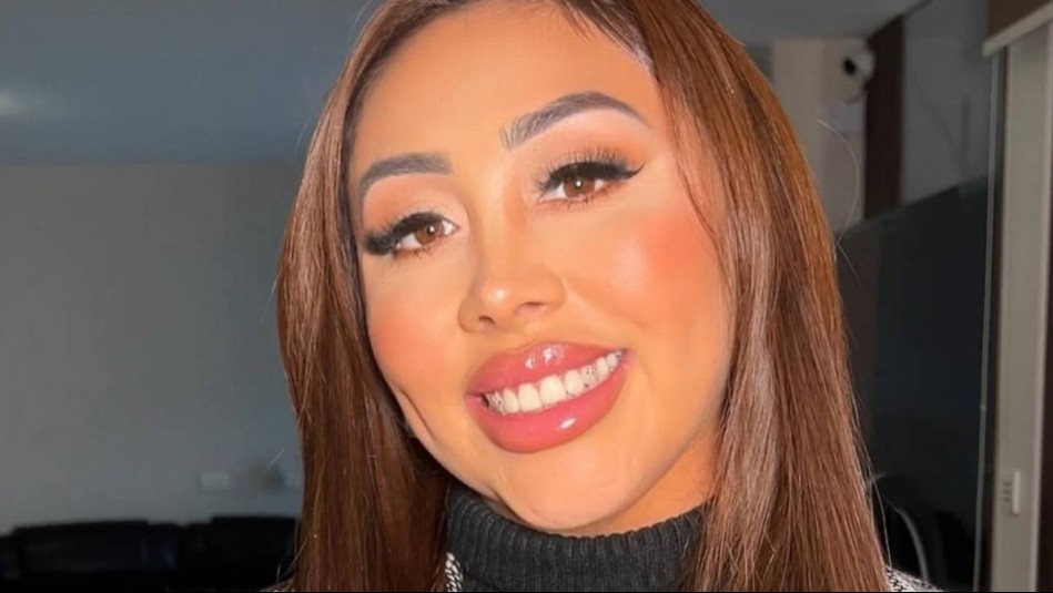 '¿Cómo llegamos tan lejos?': El increíble y vibrante traje típico de Naya Fácil en las antiguas calles de Seúl