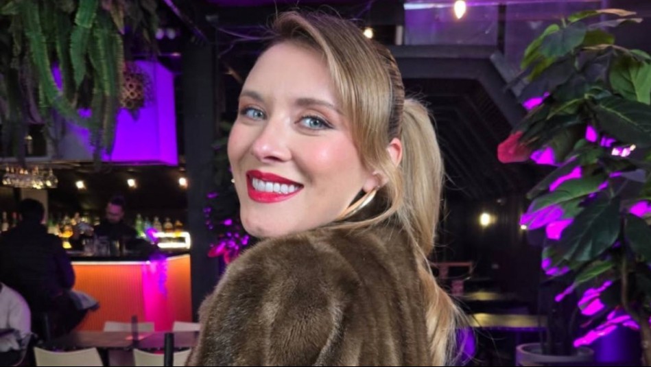 'Playa con mi rey': Carla Jara disfruta de un plan de Fiestas Patrias lleno de mucho amor