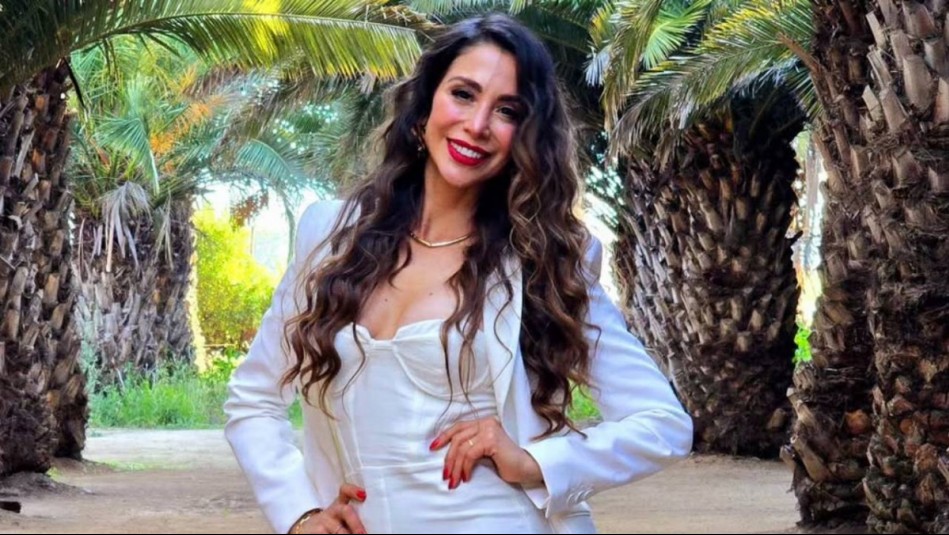 Yamna Lobos celebra con elegante traje de huasa en terciopelo violeta