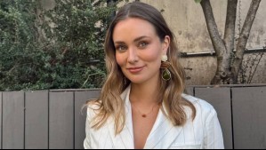 Femenina y sofisticada en Lacoste: Kika Silva muestra cómo combinar una falda plisada con prendas preppy