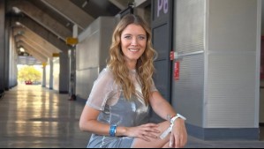 Carla Jara impacta en la playa con traje de baño rojo al estilo Baywatch: "Pamela Anderson, ¿eres tú?"