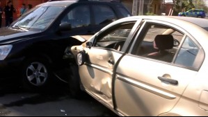 Encerrona frustrada a abuelo que dejaba a nieta en el colegio termina con motociclista atropellado en Conchalí