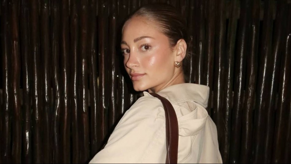 Consigue un look joven y diferente: Florencia Araneda combina chaqueta de gamuza con leggings y mocasines