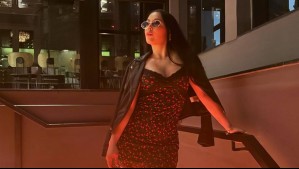 Combina lujo y sensualidad: Daniela Aránguiz crea un look sofisticado con falda de seda y corsé floral