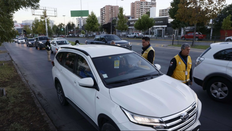 Anuncian fin al actual formato: Conoce acá cómo serán las nuevas patentes para vehículos en Chile