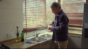 Cayó en la tentación: Coke no pudo resistirse y volvió a beber después de separarse en Reunión de Superados