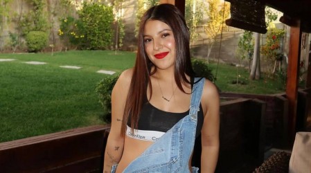 Ignacia Antonia se disfraza como Rihanna en el Super Bowl: El icónico atuendo de aviador rojo