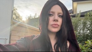 "Ella siempre diva": Lady Gaga toma un vuelo con extravagantes zapatos que generan todo un debate en redes