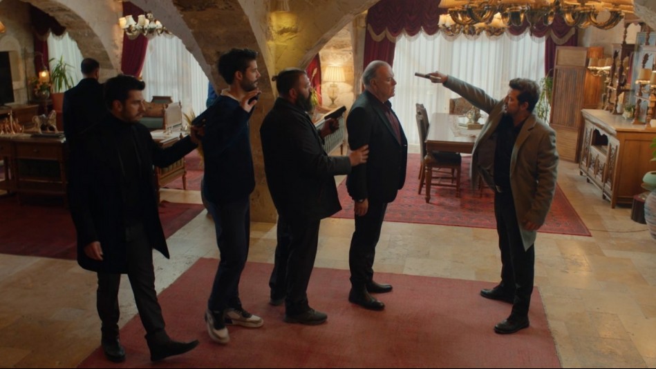 Corazón Negro - Capítulo 64: Nuh y Nihayet intentan liberar a Melek