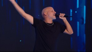 Con un nutrido cancionero y chistes sobre las rivalidades religiosas, Martín Pugliese pasa de etapa en Coliseo