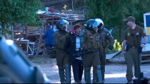 Detienen a hombre tras desalojo en toma de Placilla: Tenía orden pendiente y portaba un arma blanca