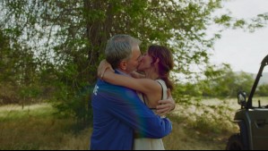 Aguas de Oro - Capítulo 50: Karla y Carlos se besan