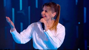 Con chistes sobre la relación con su madre: La Kari saca carcajadas con su trabajada rutina y sigue en Coliseo