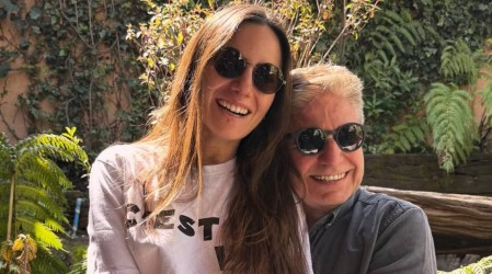 Rosario Bravo disfruta las playas en Río de Janeiro junto a su esposo: Así lució bikini brillante en tendencia