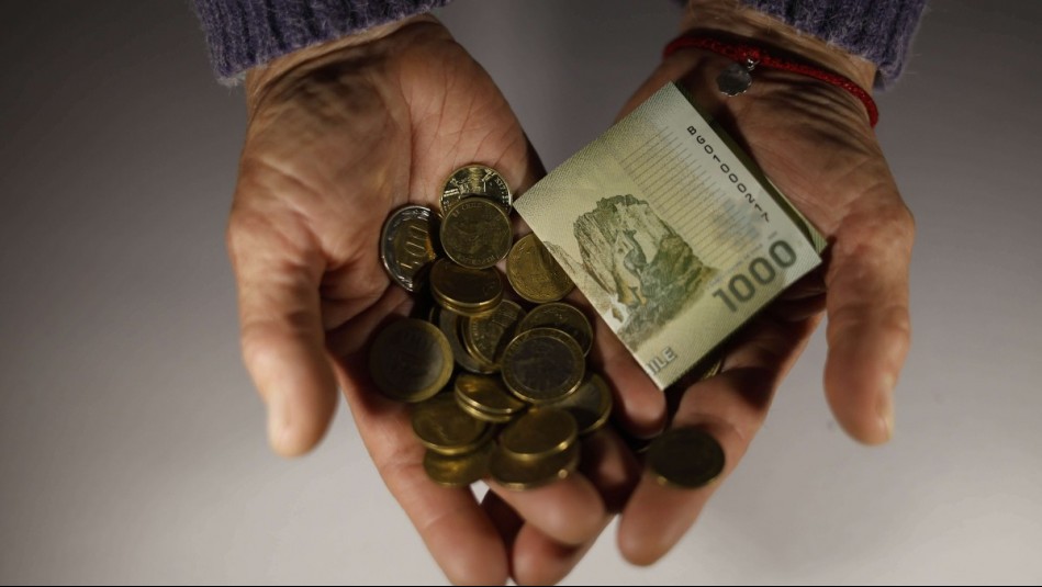 Aguinaldo de Navidad para pensionados 2025: ¿Quiénes pueden recibir un monto extra?